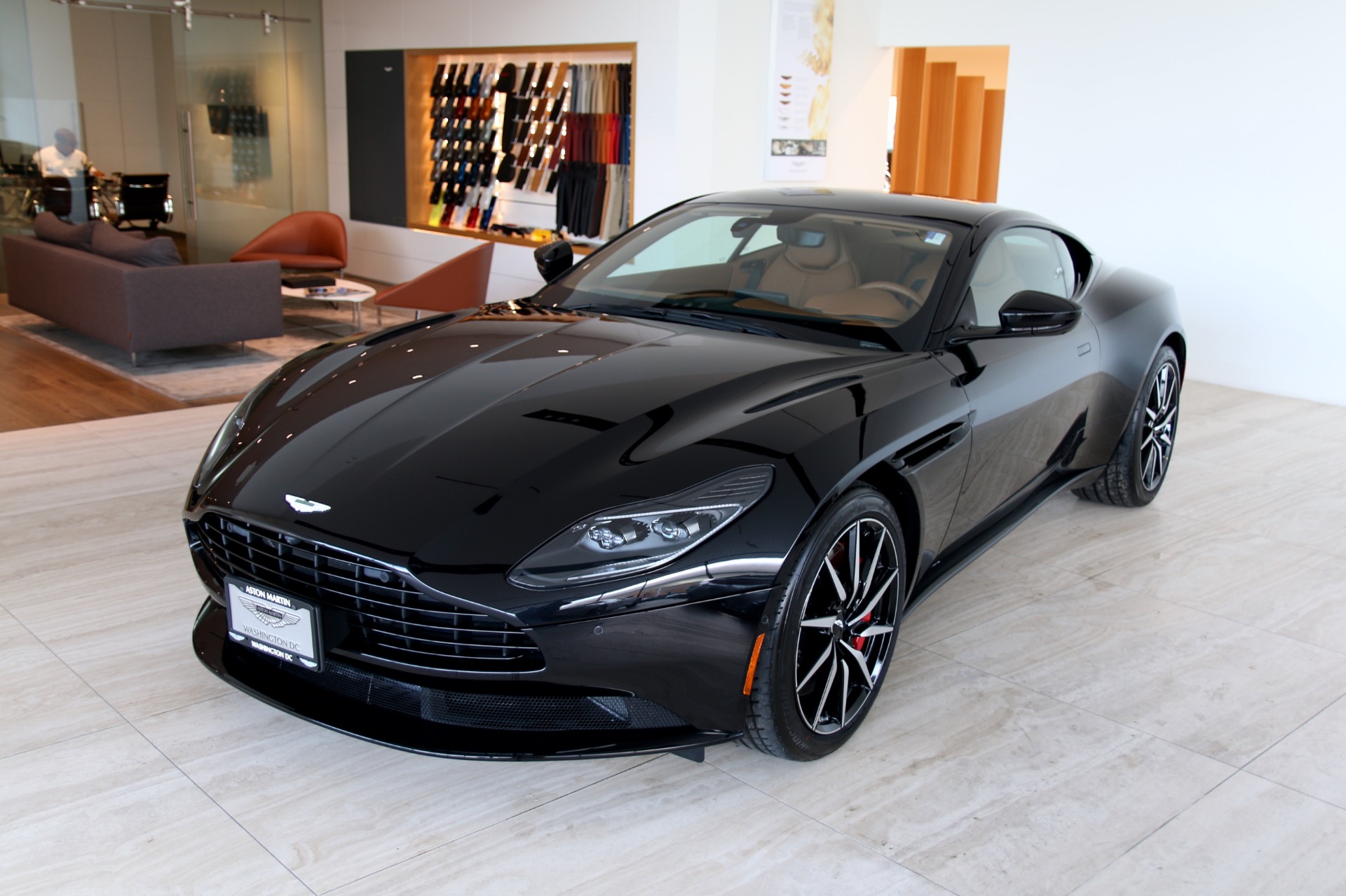 Мазератти db11