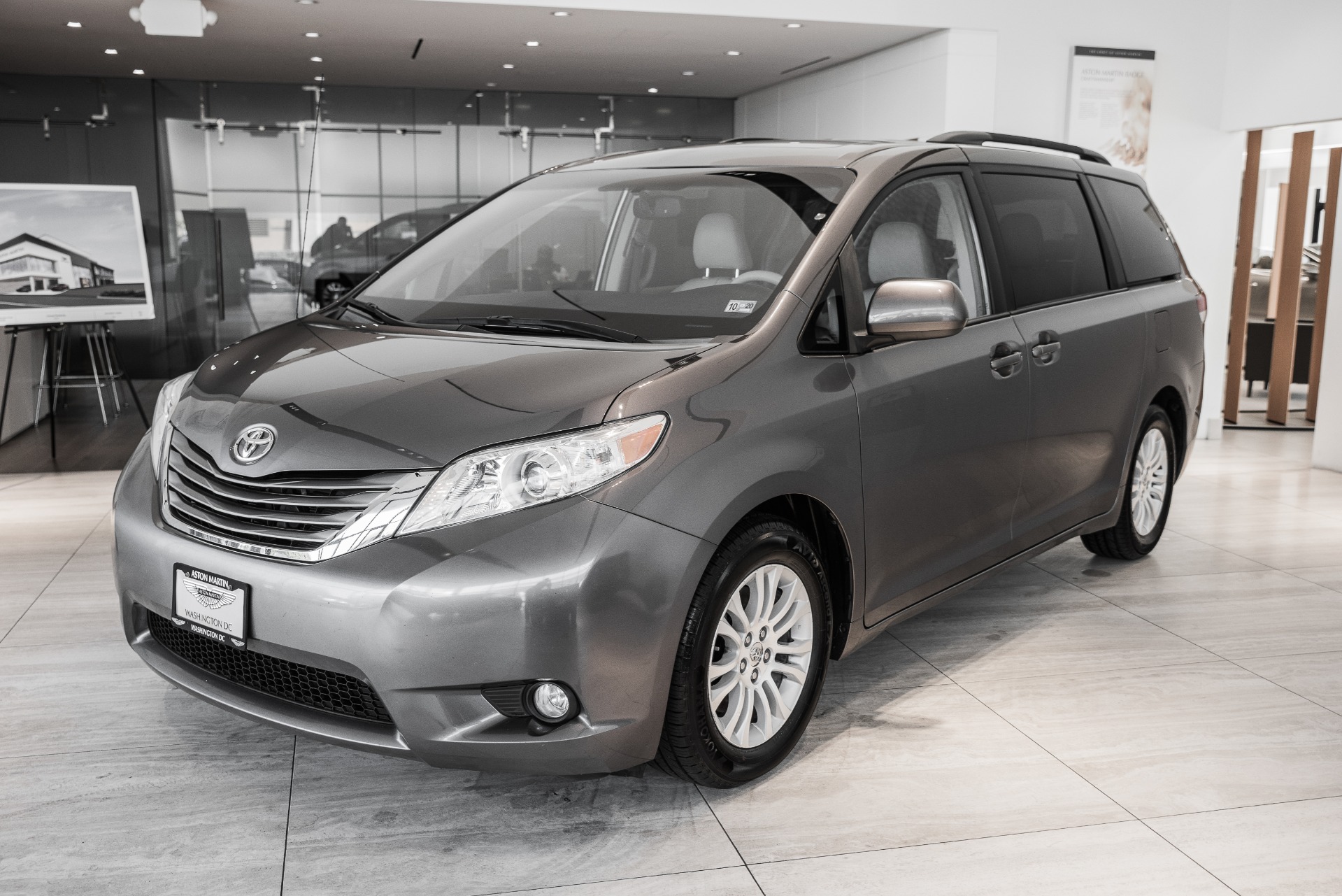 2014 Toyota Sienna Stock # P038235A for sale near Vienna ...