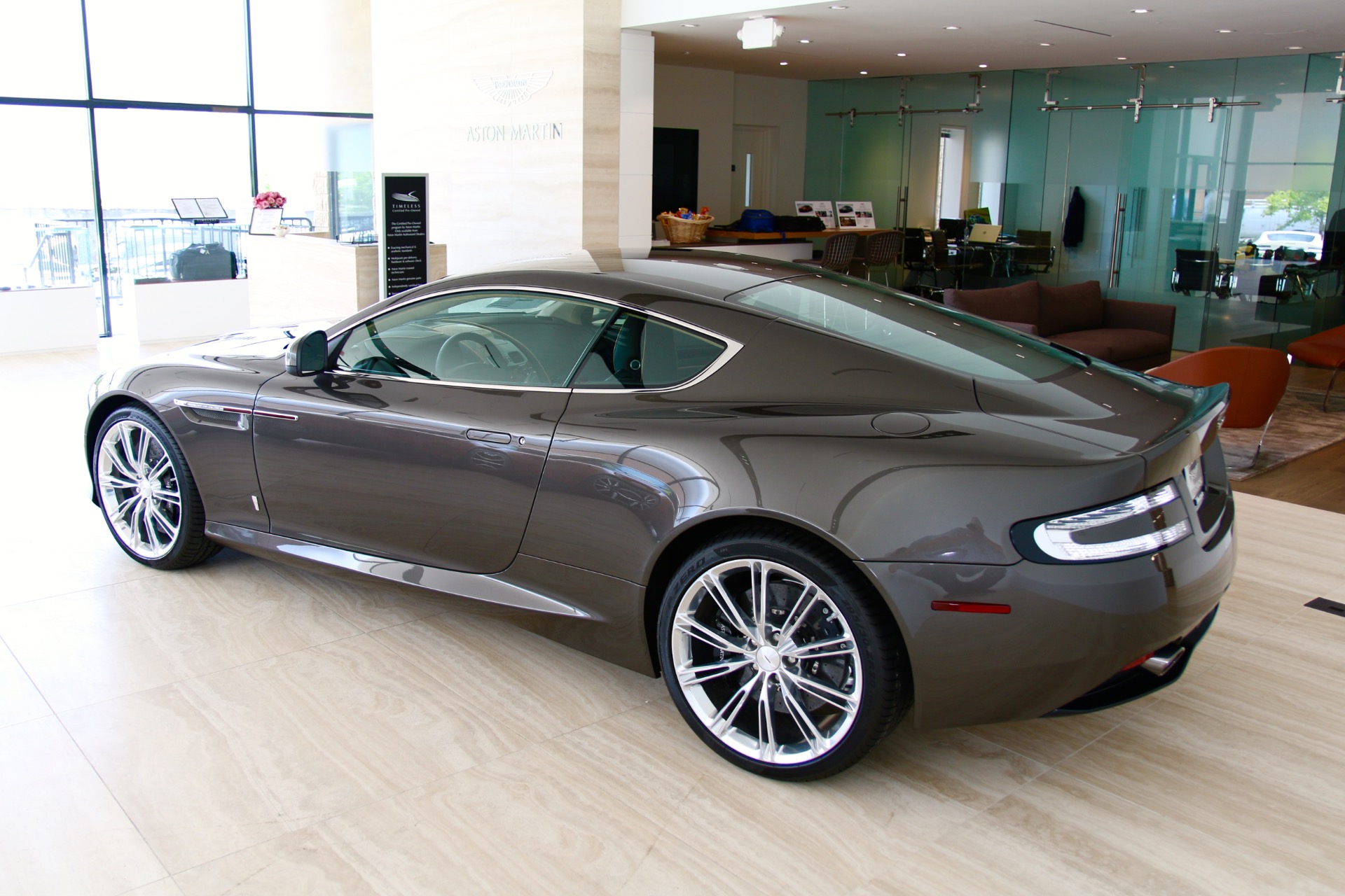 Aston Martin db9 2006 салон