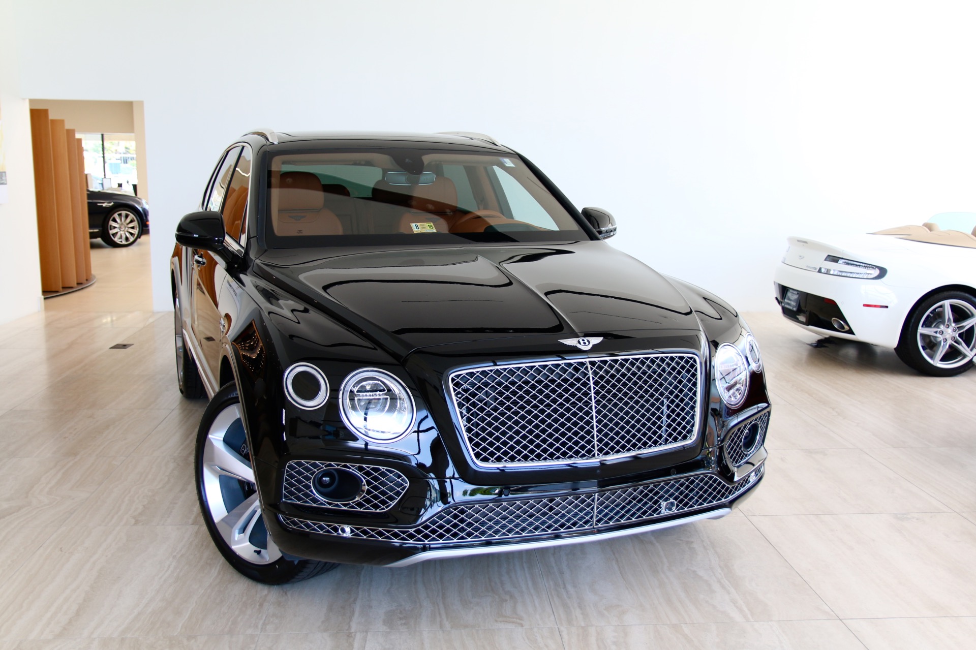 2018 Bentley Bentayga W12 Onyx Stock 8n018126 For Sale Near Vienna Va Va Bentley Dealer For Sale In Vienna Va 8n018126 Exclusive Automotive Group