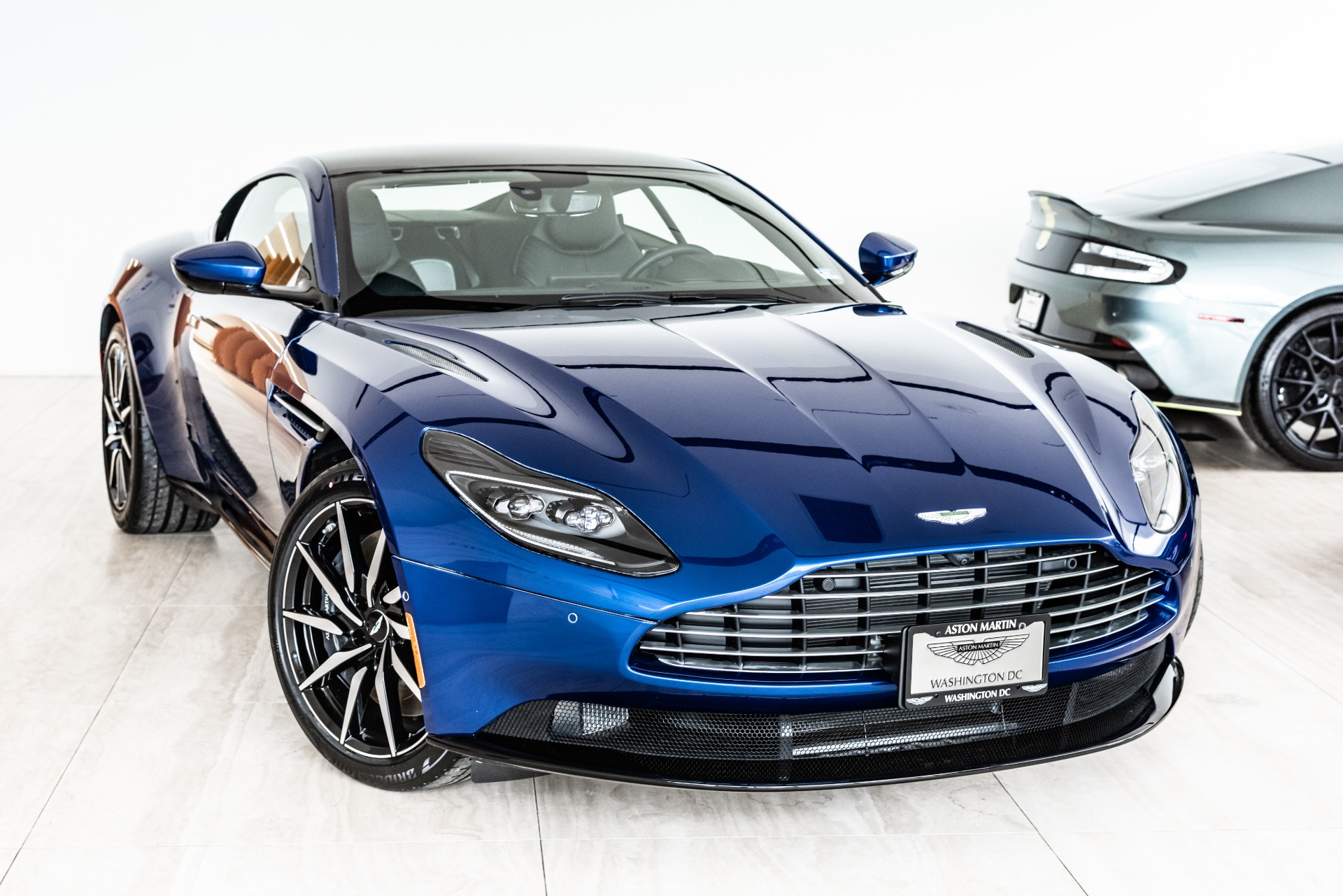 https://www.exclusiveautomotivegroup.com/imagetag/1495/main/l/New-2019-Aston-Martin-DB11-V8-1549649128.jpg