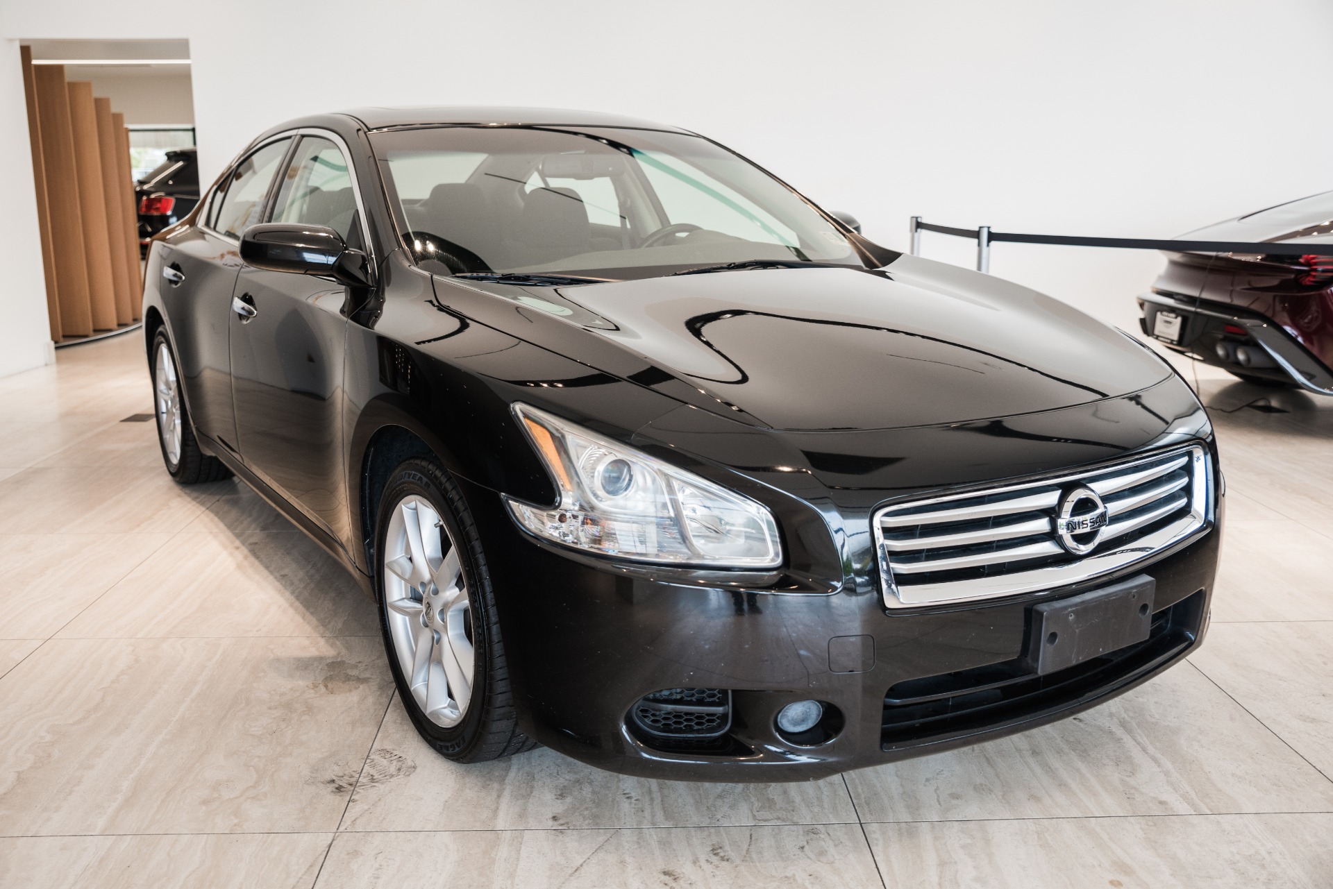 2012 nissan maxima v8