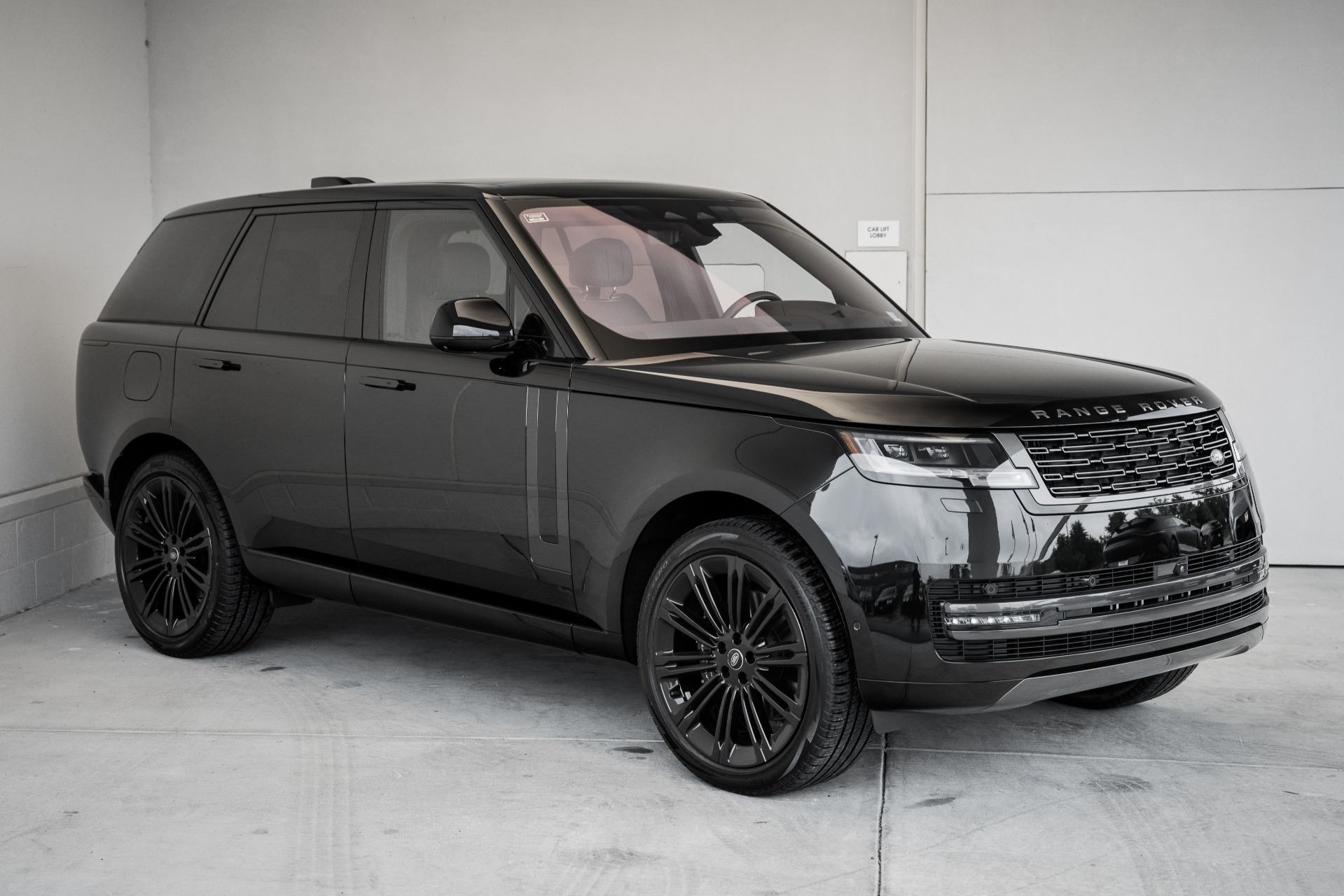 Range Rover Autobiography, HSE and SE Models 2023