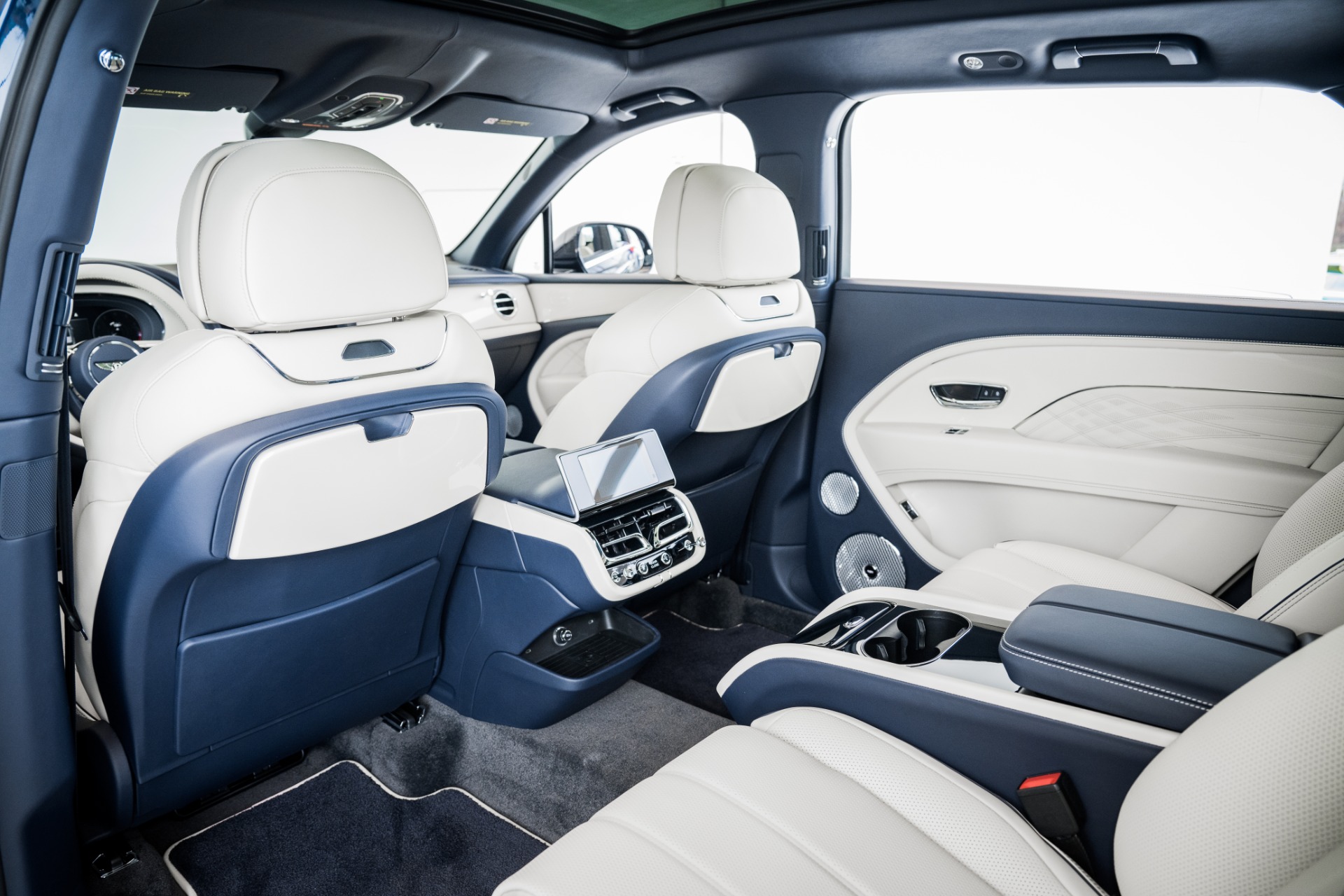New 2023 Bentley BENTAYGA Extended Wheelbase Azure First Edition 
