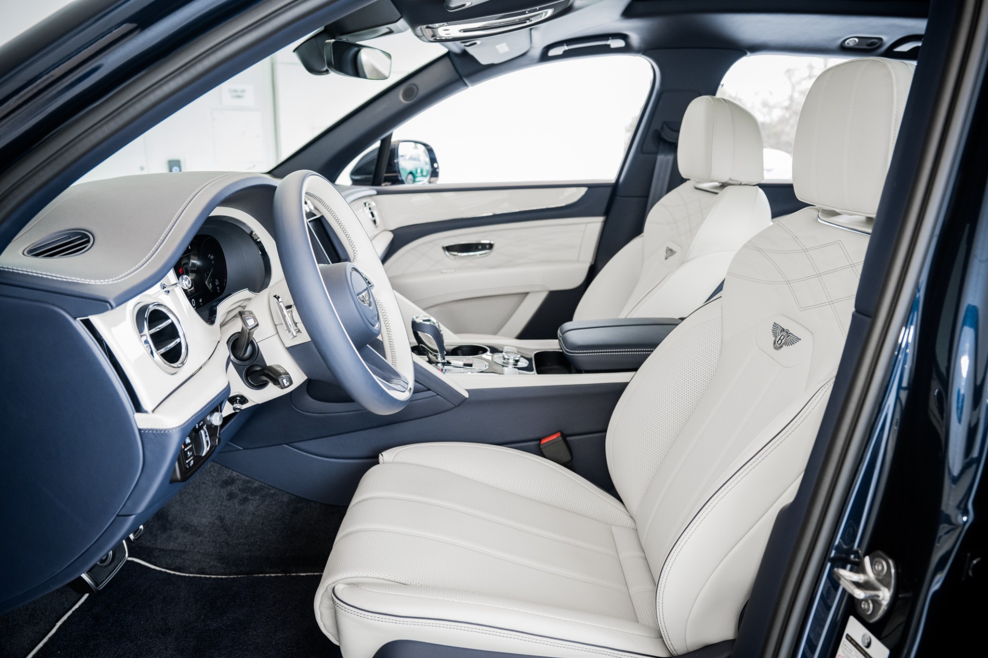 New 2023 Bentley BENTAYGA Extended Wheelbase Azure First Edition 