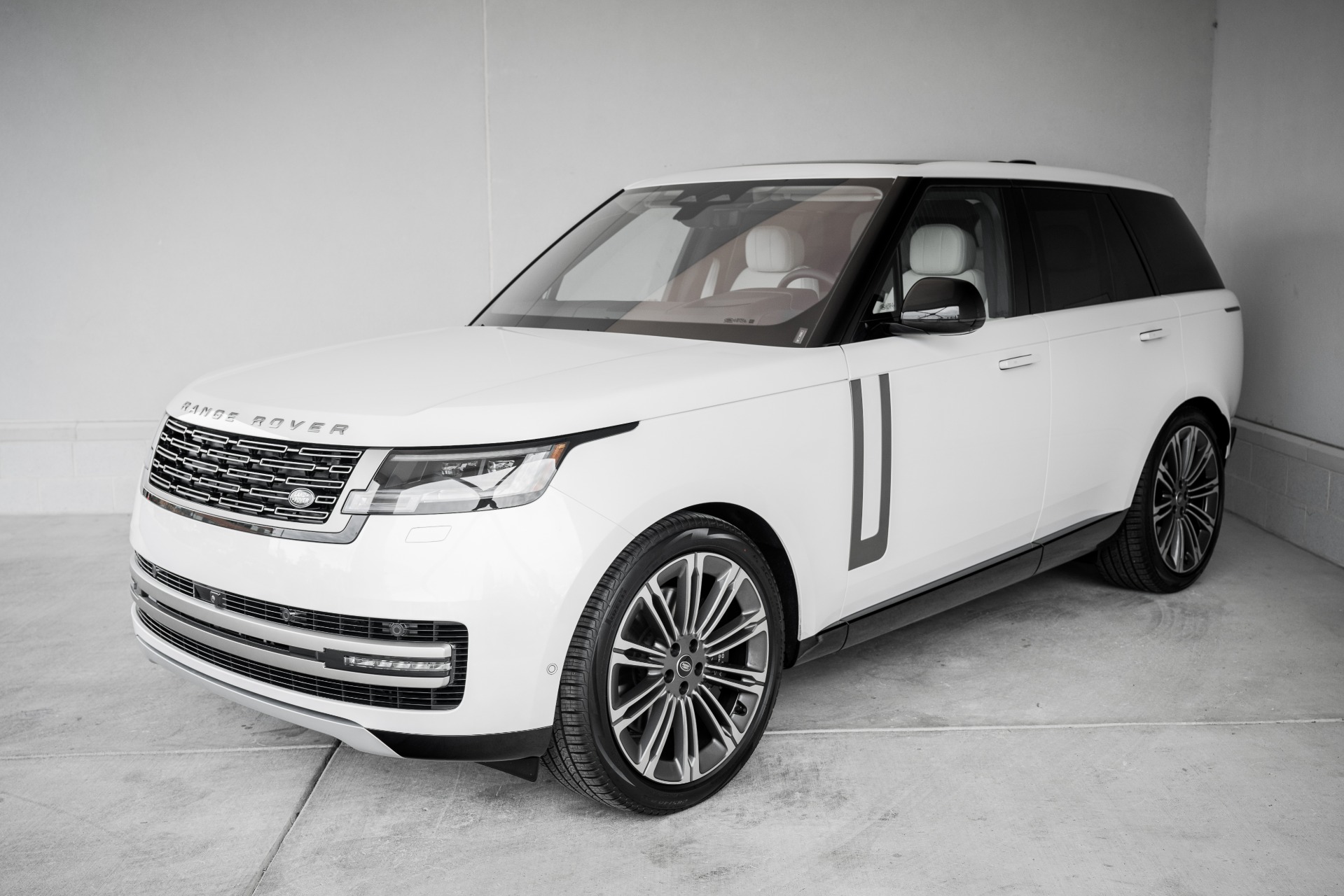 All white on sale range rover