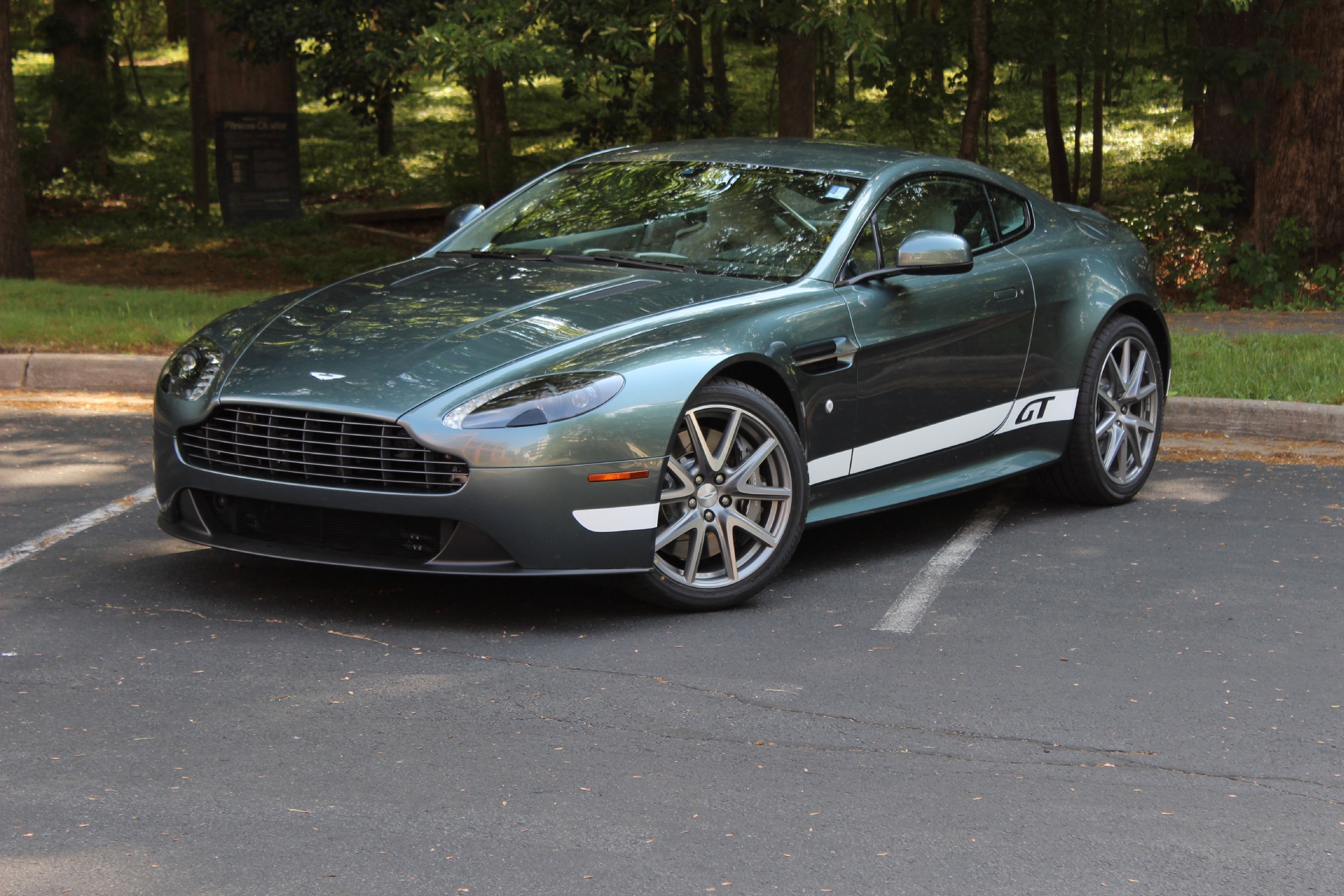 Aston Martin v8 Vantage 2007