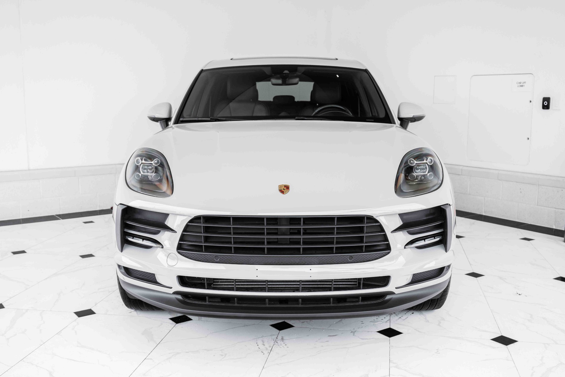 Porsche Macan – Caudina Auto Group